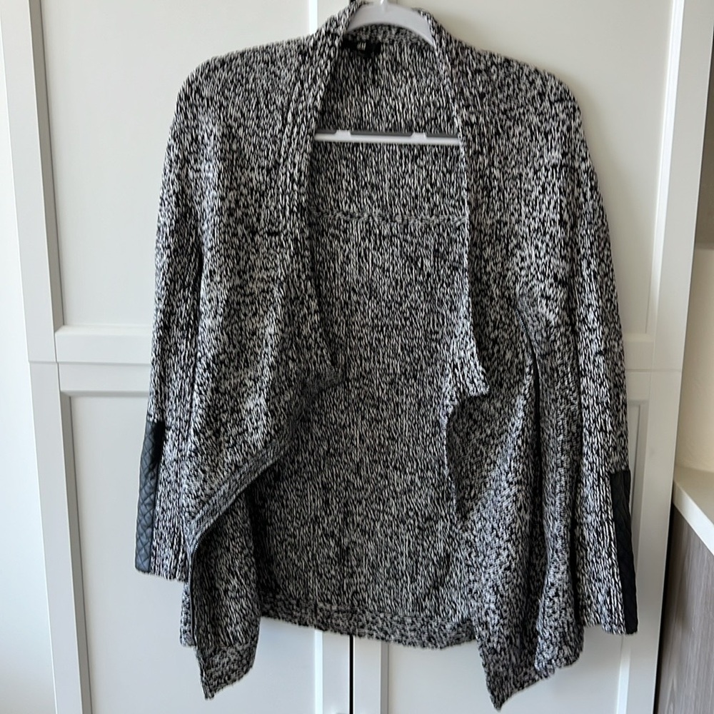H&M black white zip asymmetrical cardigan. Size XS